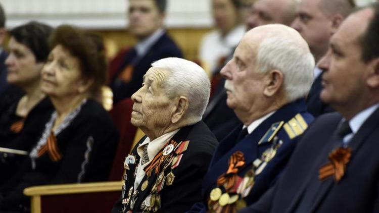 Губернатор Владимиров встретился со ставропольскими ветеранами