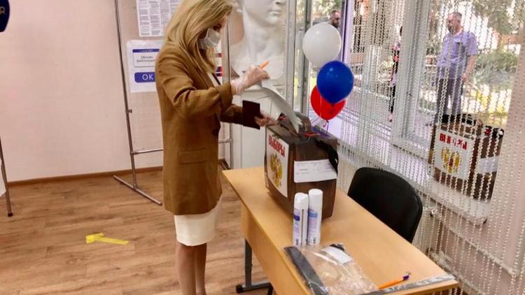 Депутат Госдумы РФ Елена Бондаренко: Я проголосовала за простые человеческие ценности