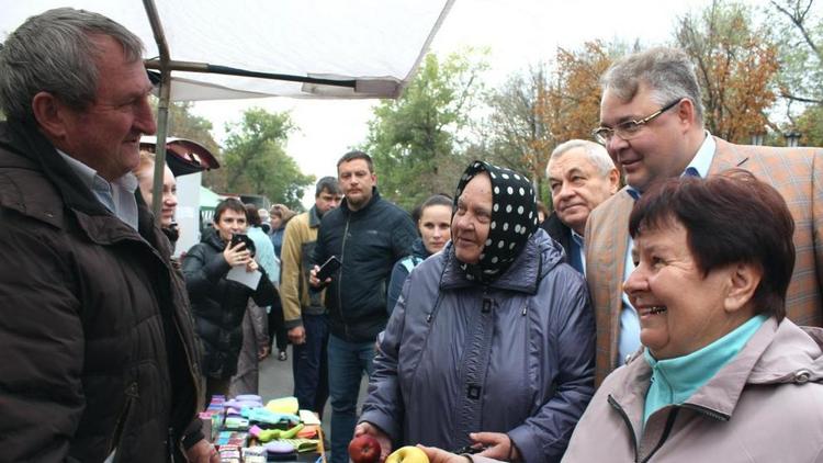 В Невинномысске губернатор Владимиров посетил Покровскую ярмарку