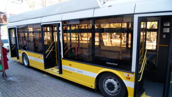 Гибрид троллейбуса и автобуса выпущен на маршрут в Ставрополе