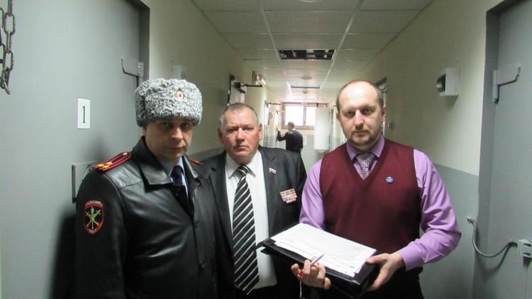 Работу изолятора временного содержания в Кочубеевском районе проверили общественники