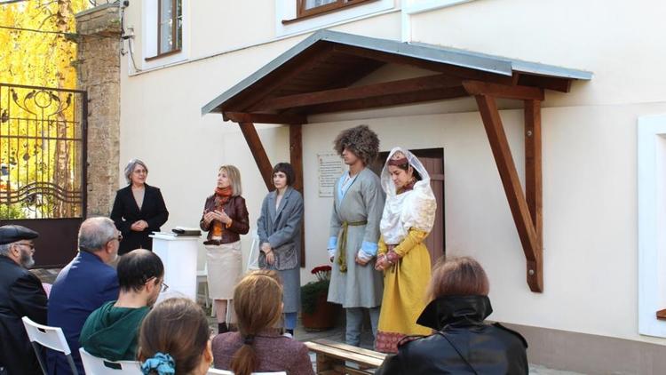 День рождения осетинского поэта Коста Хетагурова отметили в Ставрополе