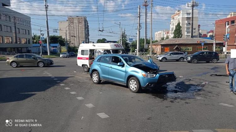 В Ставрополе машина скорой помощи попала в аварию