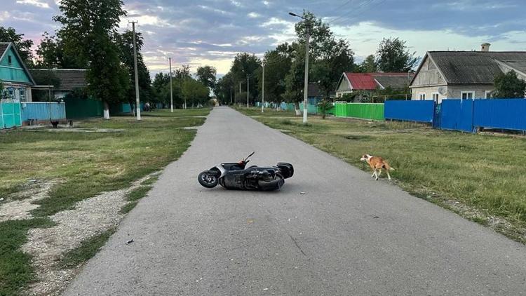 Скутерист-бесправник сбил ребёнка на Ставрополье