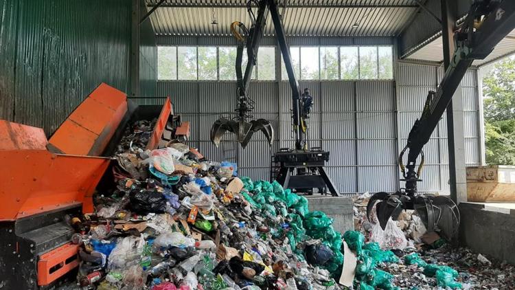 В Пятигорске появился комплекс сортировки твёрдых коммунальных отходов