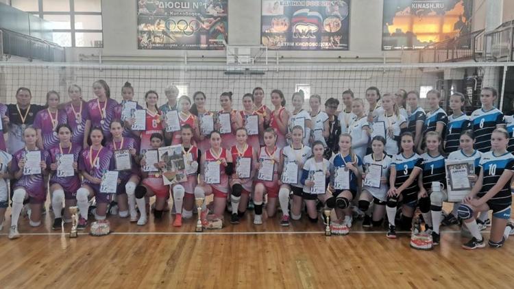 В Кисловодске прошёл открытый городской турнир по волейболу