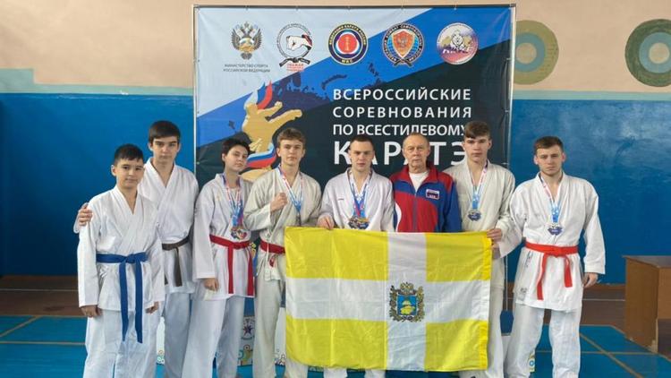Каратисты из Ставрополя привезли семь медалей всероссийских соревнований