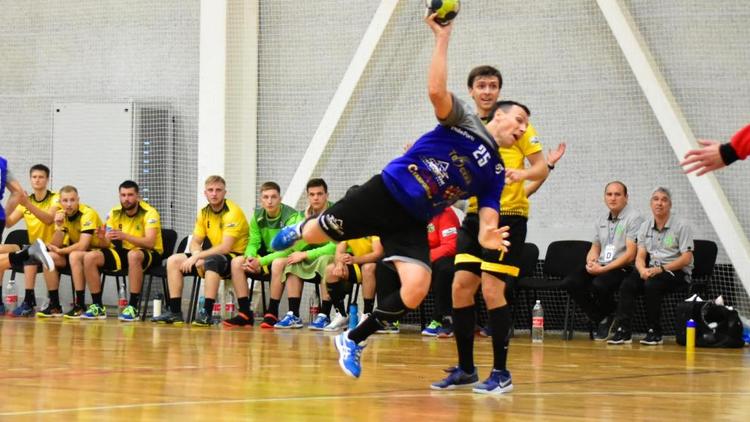 Ставропольские гандболисты отпраздновали второй успех в сезоне