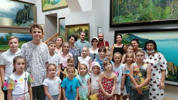 Ставропольский Союз православных женщин организовал экскурсию в картинную галерею