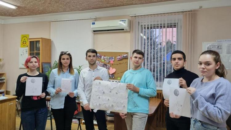 Активисты «Единой России» Предгорья приняли участие в акции «Голубь мира»