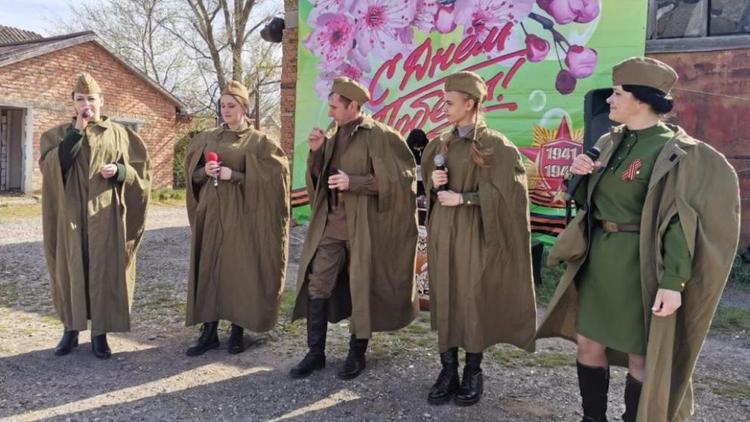 На Ставрополье в преддверии Дня Победы активно работают концертные «фронтовые бригады»