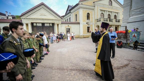 В Ставрополе при Казанском соборе открылся новый тренажерный зал для юных казачат