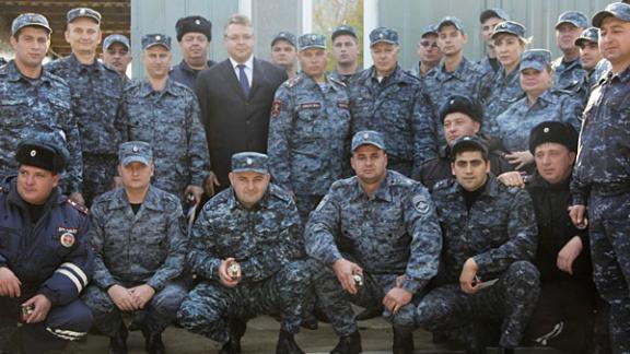Губернатор Ставрополья и начальник ГУ МВД поздравили полицейских в Курском районе