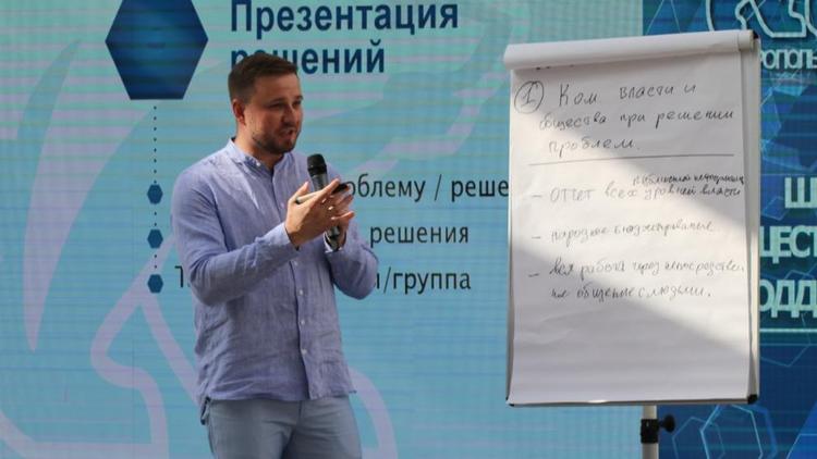 Денис Давыдов: Диалог власти Ставрополья с общественными структурами решит многие проблемы