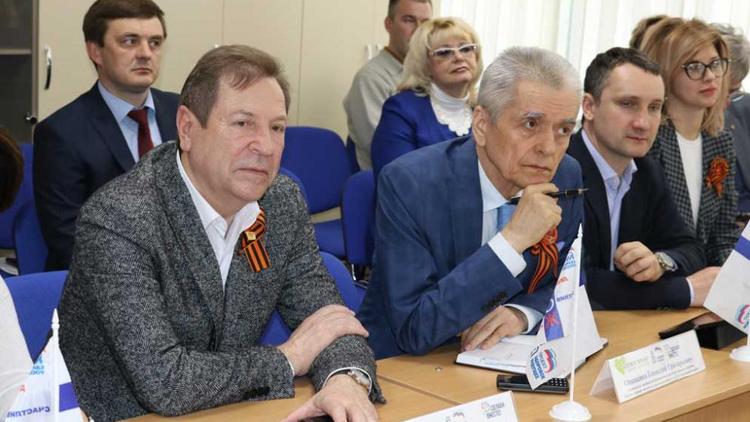 На Ставрополье состоялись дебаты о здоровом образе жизни с Геннадием Онищенко