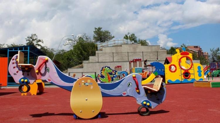 В Кисловодске жители инициировали строительство детской площадки