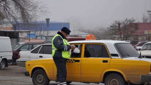 Таксистов-нелегалов будут выявлять сотрудники ГИБДД на Ставрополье
